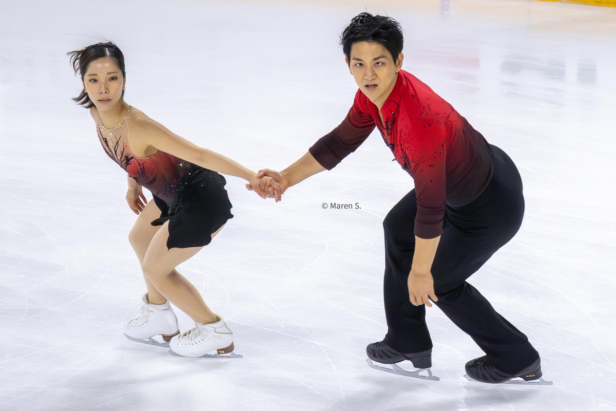 demtuppesseine's tweet photo. Grand Prix de France 2025 - Friday pairs SP practice - practice group 2 #FigureSkating #GPFigure #GPFRA #GPdF #MariaPavlova #AlexeiSviatchenko #RikuMiura #MiuraRiku #RyuichiKihara #KiharaRyuichi #CamilleKovalev #PavelKovalev #DeannaStellatoDudek #MaximeDeschamps https://t.co/gq3fa5e3fH