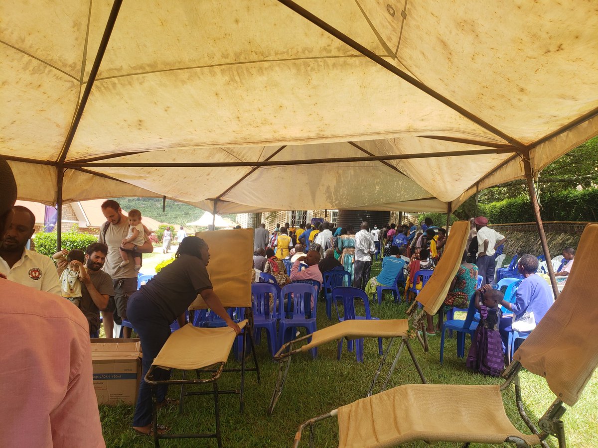 RACRWAHI's tweet photo. On 9/5/2026 at Rushooka HC IV Rwahi, Ntungamo for a medical camp. Thanks to @dfcugroup &amp; Rotary Club of Ntungamo.  Our partners; Village of Joy Rwentobo, Twinomastiko engineering Services, Ankole Spa and Resort, Ankole Radio, Rotaract Club of St. John's Institute #rotaryeyamba https://t.co/iQIhJ4I22V