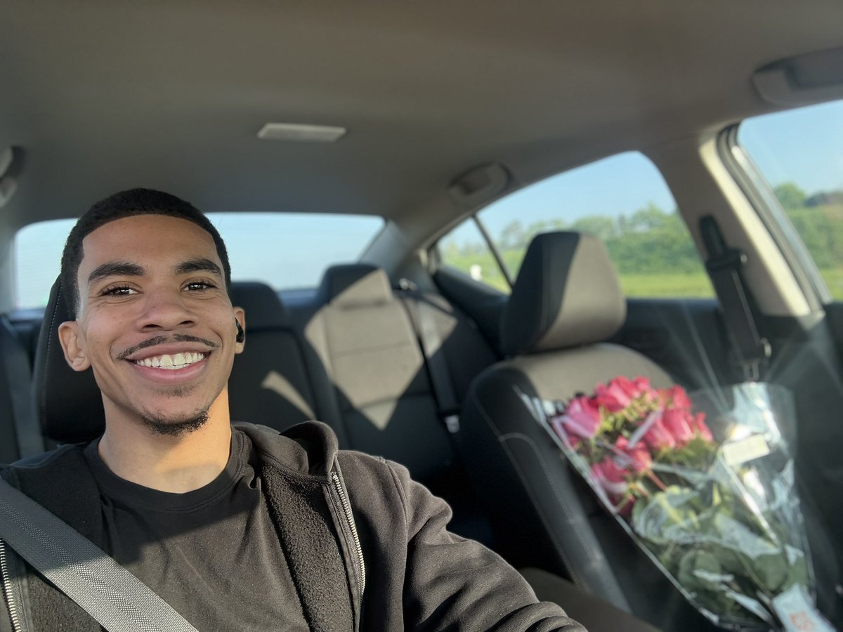 stonemonke6's tweet photo. Happy Mother’s Day 🙂🖤 + some haircut flicks 
#photos #mothersday #explore #fyp https://t.co/P9c13KbBpY