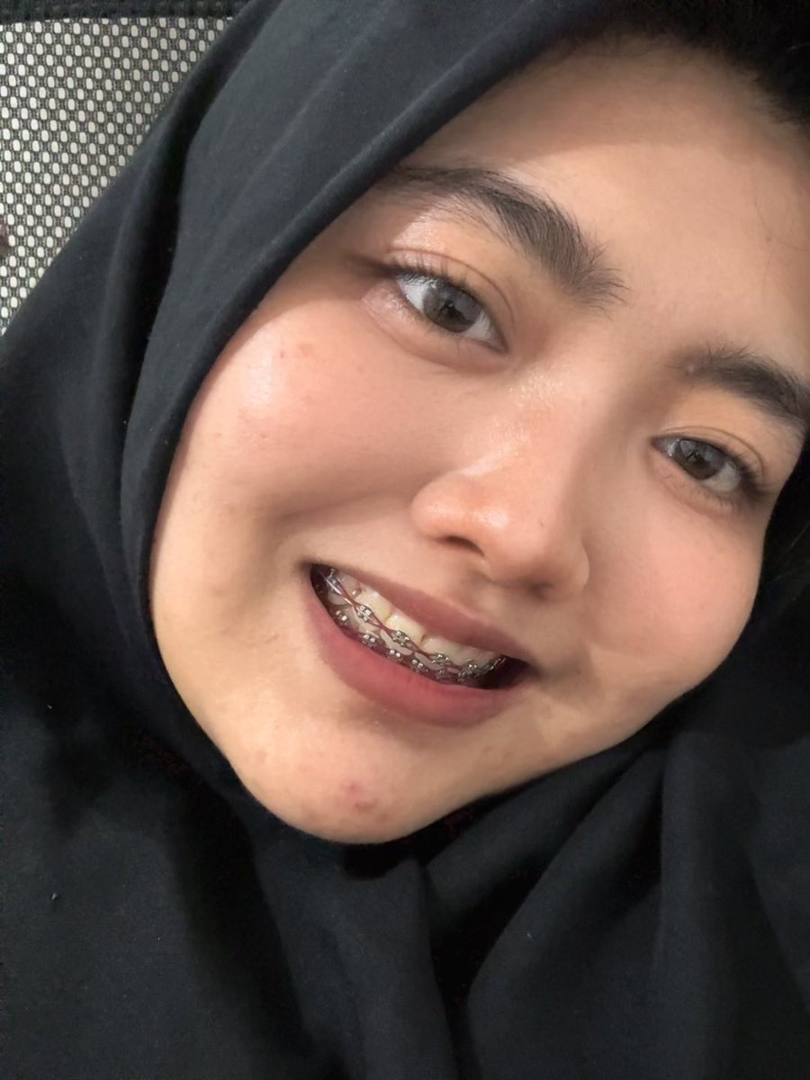 panggil aja april tweet media