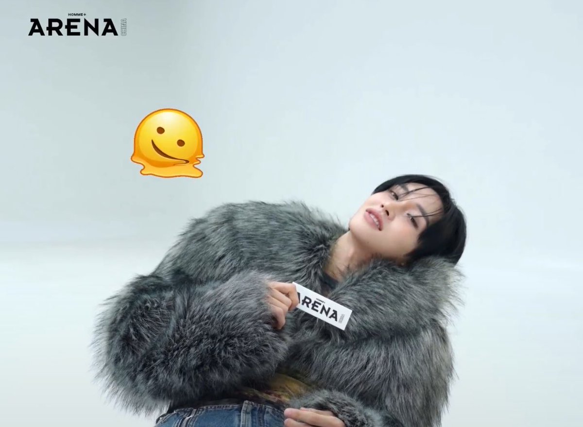 Q: อาหารจีนที่ชอบที่สุดคืออะไร?
🐈‍⬛: ต้องเป็นหม้อไฟแน่นอน ตอนก่อนหน้านี้ที่ไปกินที่เซินเจิ้น นั่นเป็นครั้งแรกที่ผมได้กินหม้อไฟแล้วจำได้ว่าอร่อยมาก ๆ ตั้งแต่นั้นมาก็เลยกลายเป็นหนึ่งในอาหารที่กินบ่อยจนถึงตอนนี้

Q: ถ้าต้องเลือกสีหนึ่งมาแทนตัวเอง จะเลือกสีอะไร?
🐈‍⬛: น่าจะเป็นสีม่วงนะ