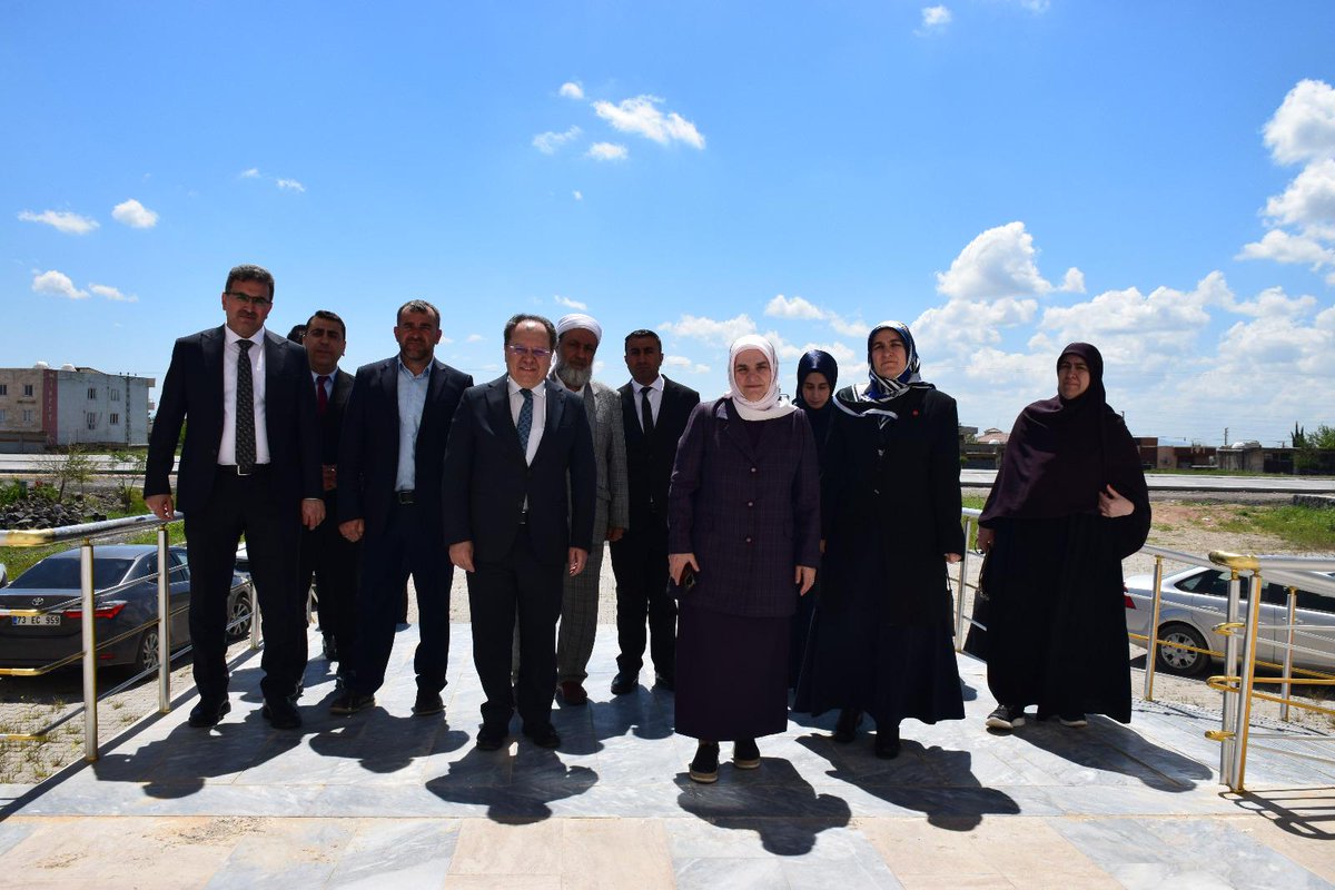 Dib_Egitim's tweet photo. Genel Müdürümüz Akbulut'tan Şırnak Valisi Birol Ekiciye Ziyaret

https://t.co/c8nb89QVne https://t.co/lnYVUXFoAe