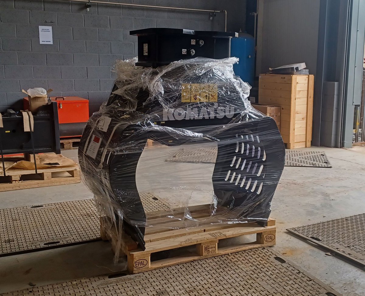 McHaleKomatsu's tweet photo. Two more Komatsu attachments in our Redditch PDI bay, ready for delivery.
The Komatsu sorting and demolition grapple range: https://t.co/sclIirGI9c
Komatsu breakers: https://t.co/fAOIj1ajwN
#creatingvaluetogether #mchalekomatsu #komatsu #breaker #grapple https://t.co/5MCKXXnWLq