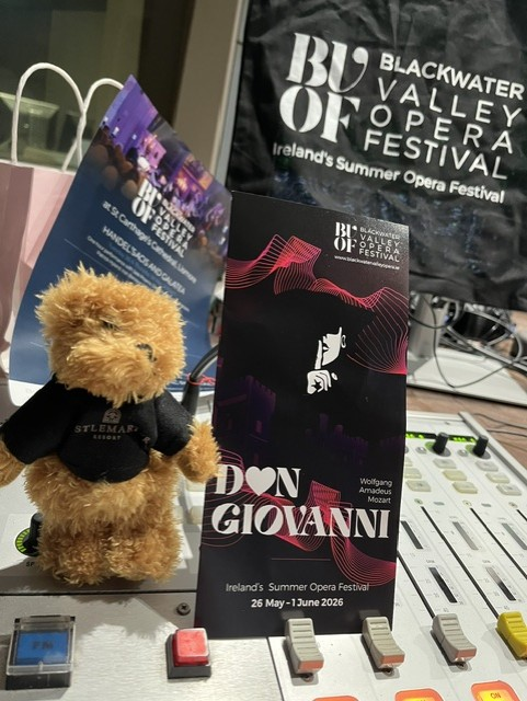 martylyricfm's tweet photo. Thanks @B_V_O_F for the details - and the chocolates too. Catch their production of Don Giovanni later this month. https://t.co/lQJw2K8DWV