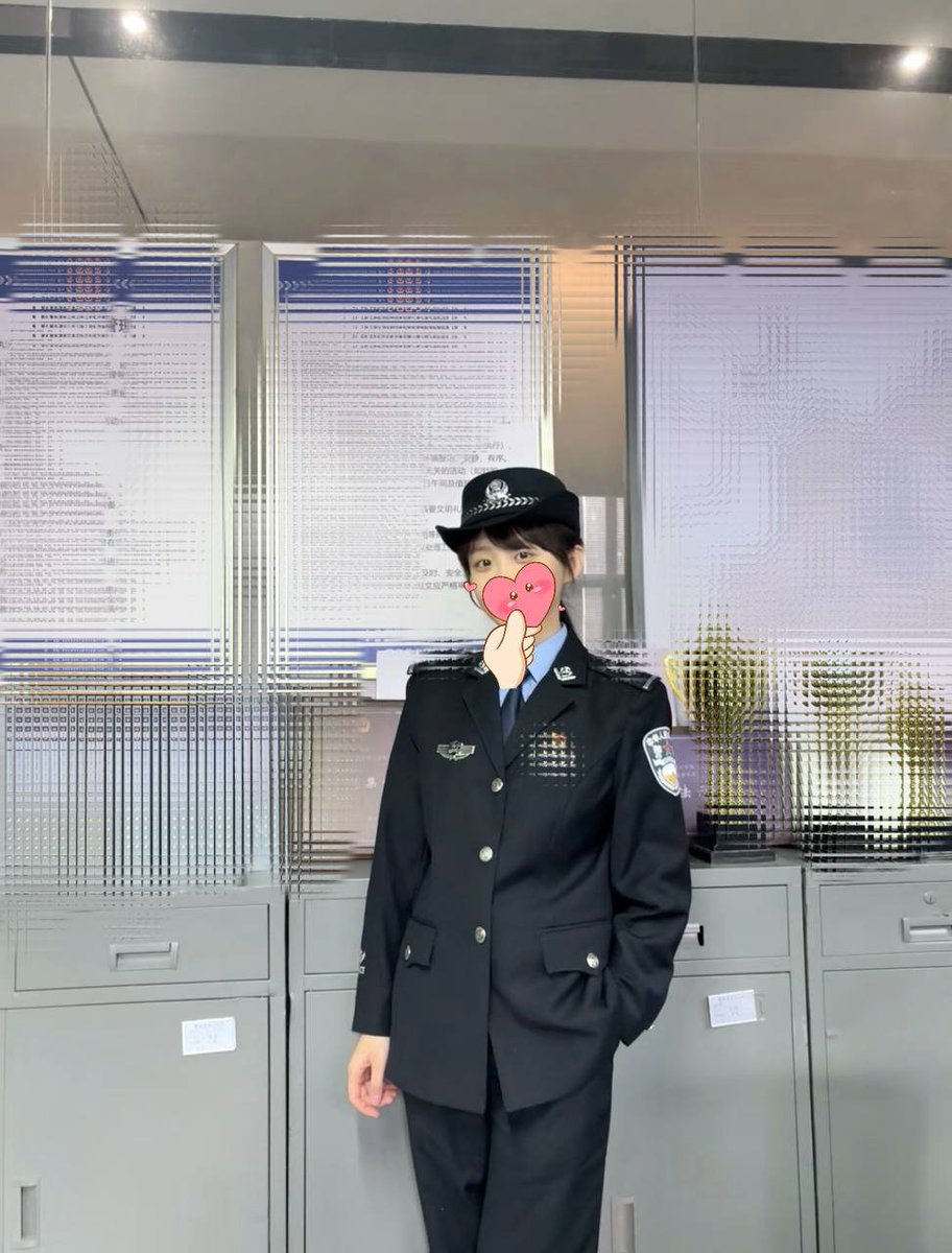 打扮好看了人心情都好了 
就是没人欣赏🥲 害… https://t.co/sJ9wFRtMxN