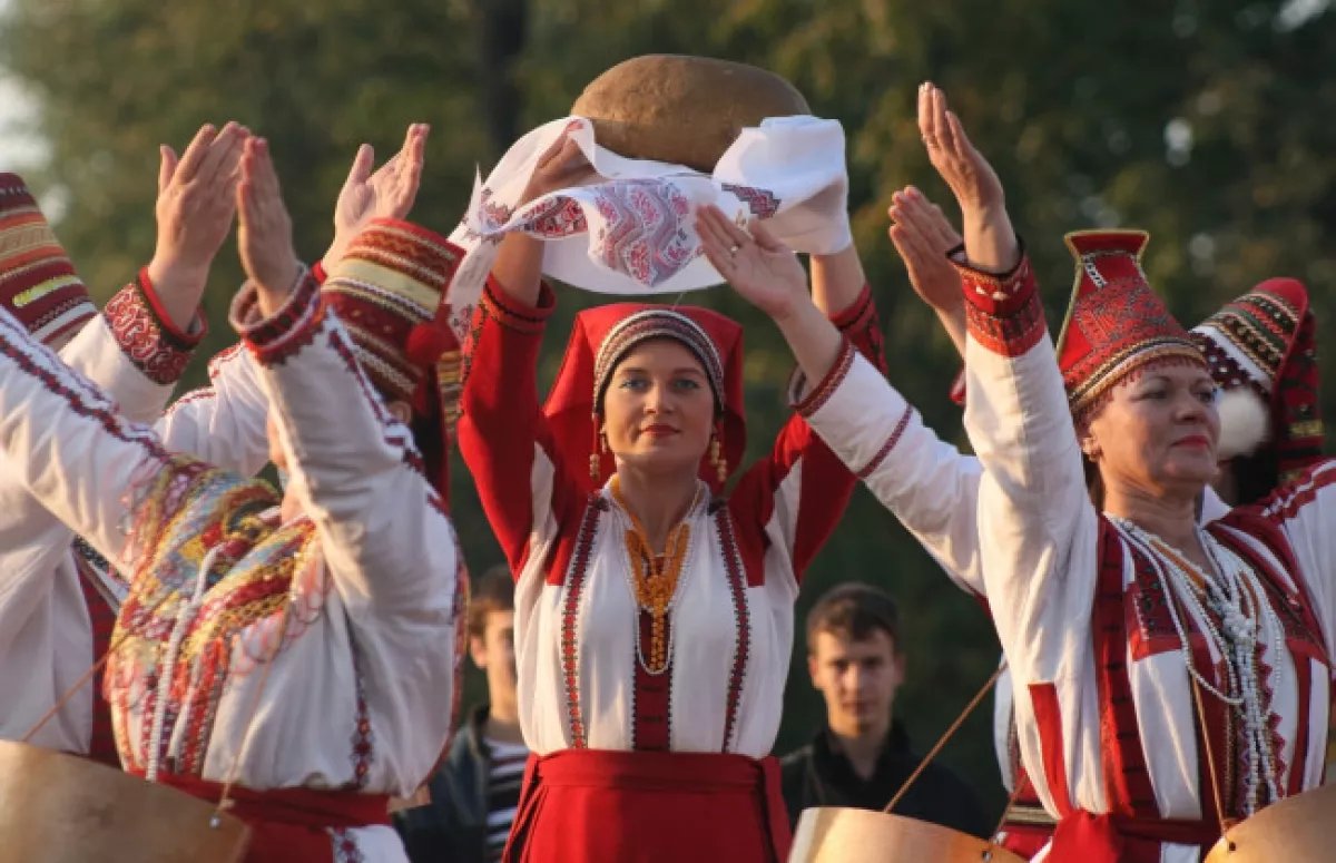 clashreport's tweet photo. Ukraine's Verkhovna Rada registered draft law, proposing to recognize the Gagauz — a Turkic-speaking Orthodox Christian people numbering about 26,000–32,000 in Ukraine, mostly in southern Odesa Oblast — as an indigenous people of Ukraine. 

The bill, initiated by five Servant of the People MPs led by Ruslan Horbenko, would expand the current list (Crimean Tatars, Karaites, Krymchaks) and grant the Gagauz enhanced cultural, linguistic, and educational rights, including Gagauz-language schooling. 

The move follows FM Andrii Sybiha's October 2025 backing of the step, calling the Gagauz "an important bridge" between Ukraine and the Turkic world.