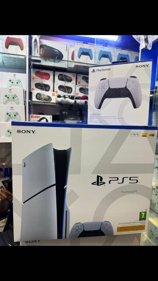 KingAndreasss's tweet photo. Slide 1: Premium UK used IPhones available in unit and bulk 
10/10 neatness, non boosted battery 
Comes with free pouch and screen guard 
Just tell me what you need and your budget 

Slide 2: Brand new PlayStation 5 slim 1TB ( Europe standard) 
🏷️ 985,000 
Extra controller 🏷️ 85,000

For Pickup📍 10 Oshitelu street, Gt bank computer village ikeja Lagos 

Call/WhatsApp: 08139446514

Can deliver nationwide 🚚 

Come and buy comfort 🤝

Kindly RT if you see this