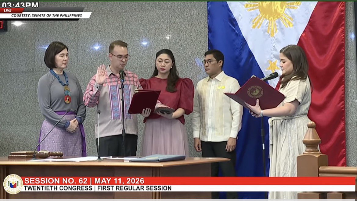 Insane scenes in Philippine Congress right now. 

While the House Justice Chair submits the articles of impeachment against the Vice President, the VP’s allies in the Senate delivered a coup so that she doesn’t have to face an impeachment court.