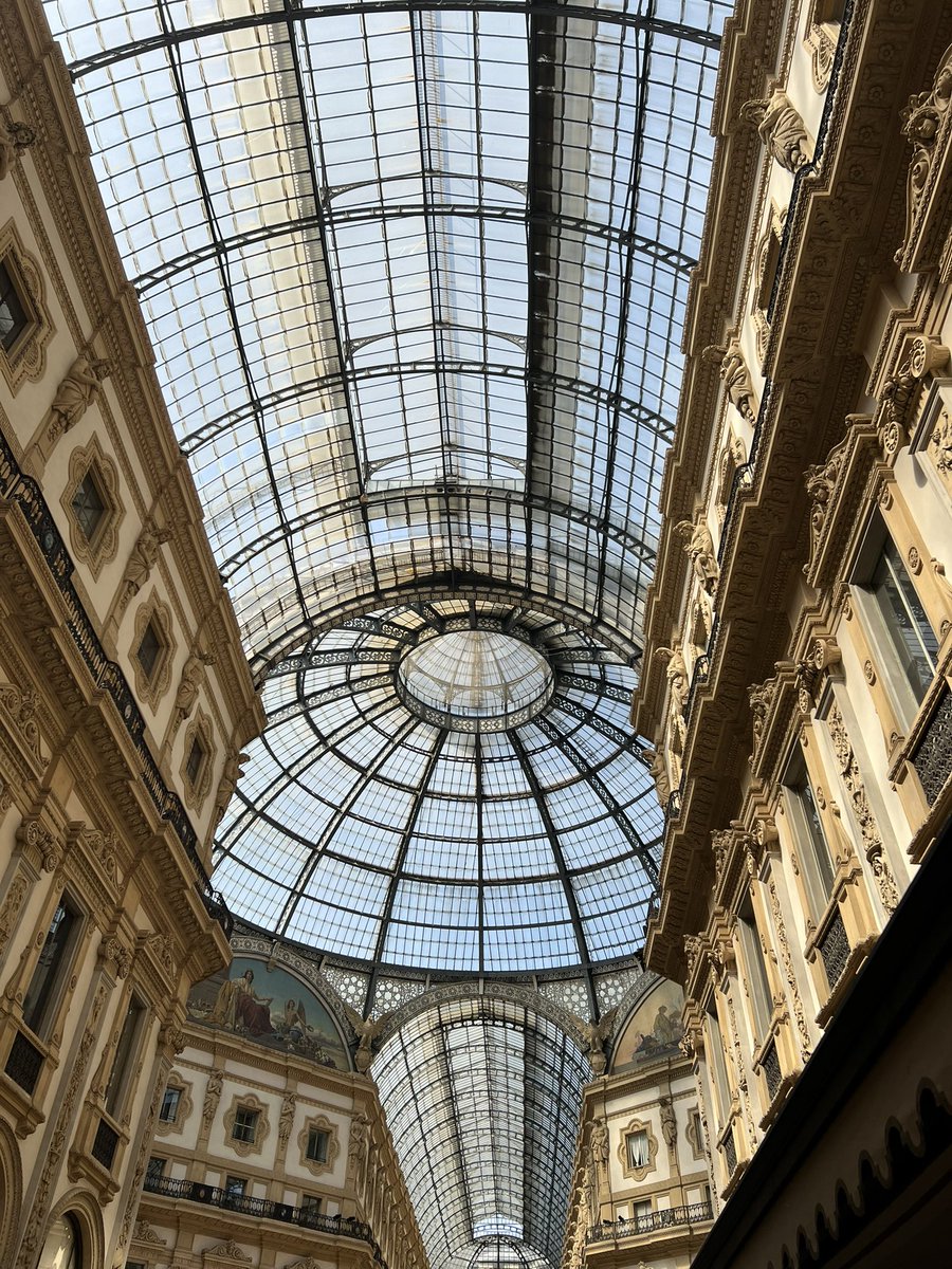 maxovich8's tweet photo. Milan https://t.co/WQa7pNDTph