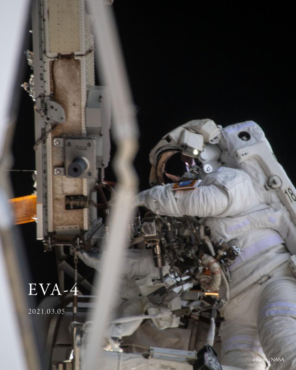 thelessonjp's tweet photo. EVAとは、宇宙飛行士が宇宙船や国際宇宙ステーションの外で行う「船外活動」のこと。

宇宙飛行士は気密宇宙服を着て、命綱で宇宙船や国際宇宙ステーションとつながりながら、修理・組み立て・観測等を行う。

野口聡一は、2005年のスペースシャトル・ディスカバリーによるSTS-114ミッションで3回、2021年のISS第64次長期滞在中に1回の計4回のEVAを経験している。3回目から4回目までの間隔は15年214日で、個人による船外活動の最長間隔としてギネス世界記録に認定された。

ー

EVA refers to “Extravehicular Activity,” or work performed by astronauts outside a spacecraft or the International Space Station.

Astronauts wear pressurized spacesuits and remain connected to the spacecraft or the International Space Station by safety tethers while carrying out repairs, assembly work, and observations.

Soichi Noguchi completed four EVAs in total: three during the STS-114 mission aboard Space Shuttle Discovery in 2005, and one during ISS Expedition 64 in 2021. The interval between his third and fourth EVAs was 15 years and 214 days, which was recognized by Guinness World Records as the longest time between spacewalks by an individual.

#野口聡一 #soichinoguchi