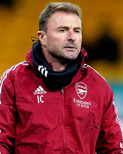 Before praising Raya, give due credit to this man.
He’s stood by him from the very beginning, shaping him into the world’s best goalkeeper

he truly deserves the recognition.💐 <a href="/inakicana/">Iñaki Caña</a>