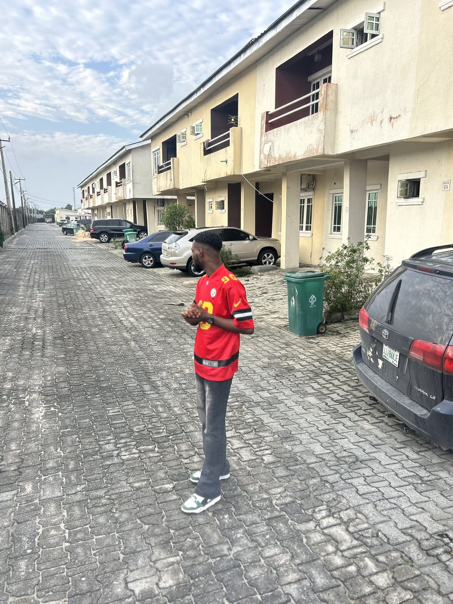 Raynazzy tweet media