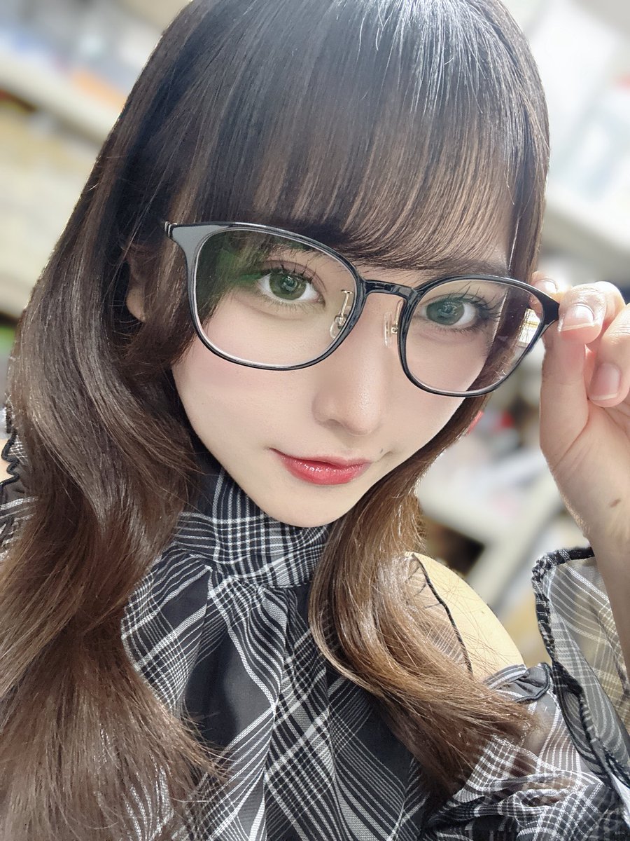 Setomaic's tweet photo. メガネっ子👓 https://t.co/3b7zkzsapE