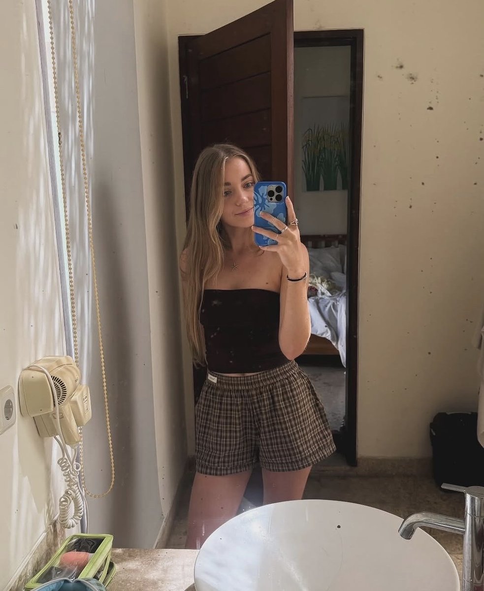 Kellie 🌊 tweet media