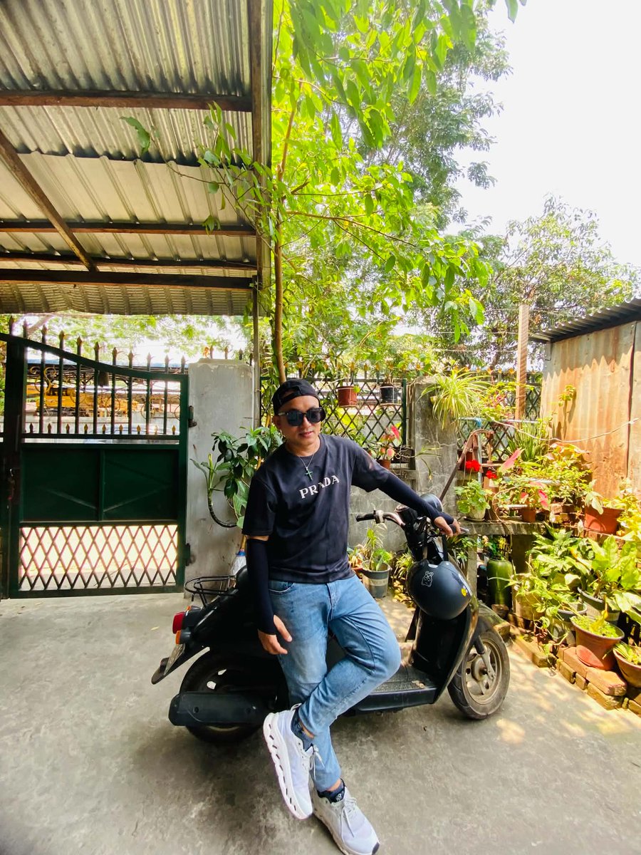 kosailay33210's tweet photo. ရာသီဥတုကတော့ နေပူလိုက်...မိုးအုံးလိုက်နဲ့ နှစ်ပါးသွားနေရတဲ မြို့ Mkn https://t.co/eipqrS7VE0
