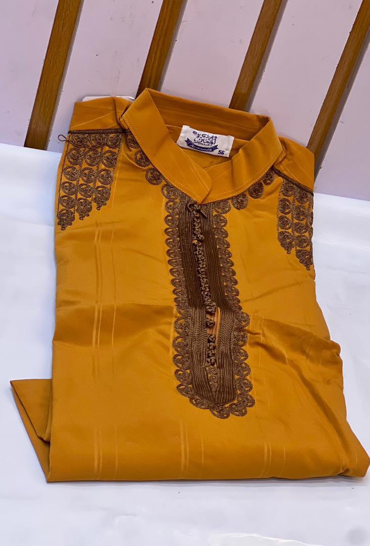 Munchplus_NG's tweet photo. NEW ARRIVAL

SHORT_SLEEVE
MODEL,UAE 💯

SIZE : 54 56 58 60 nd 62

Price : 20,000 Only https://t.co/B1U7CnXeJr
