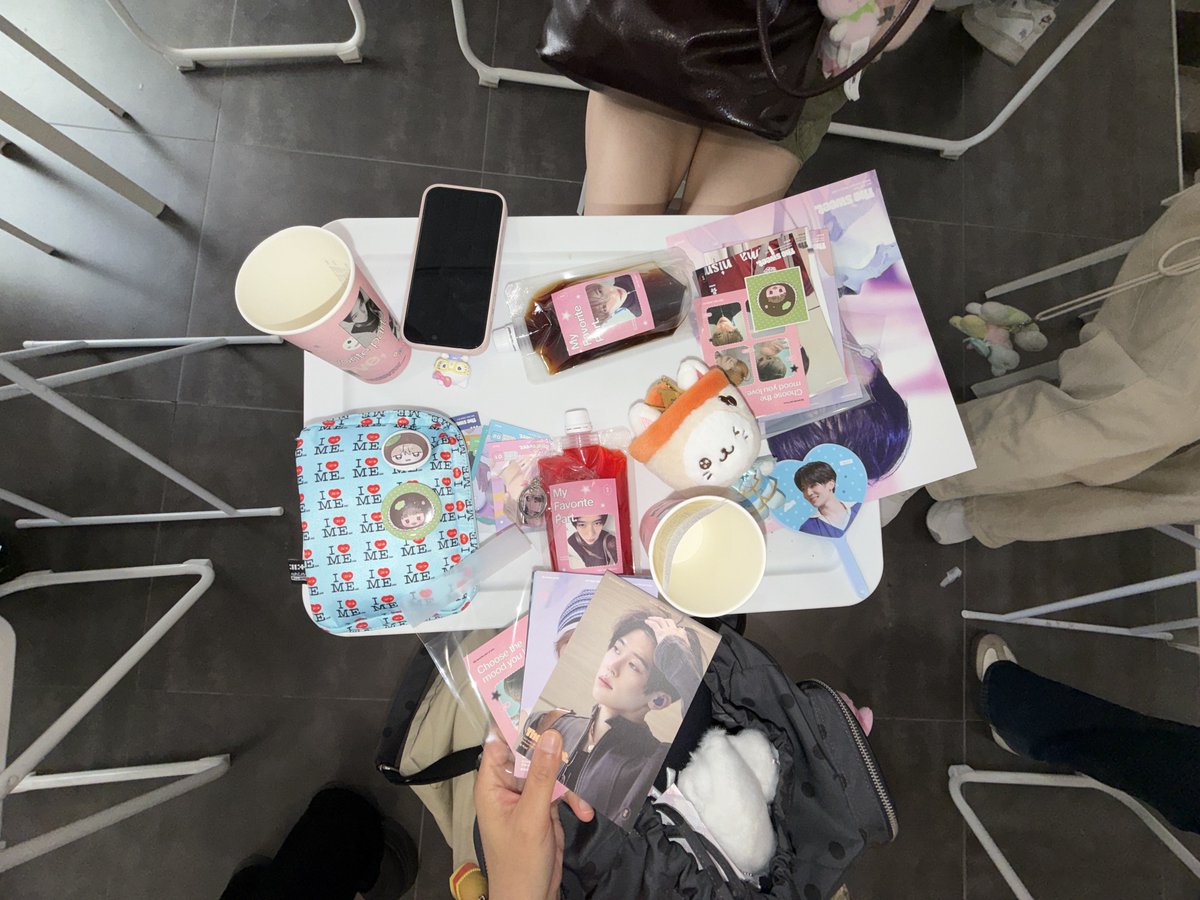 챠｡,. tweet media