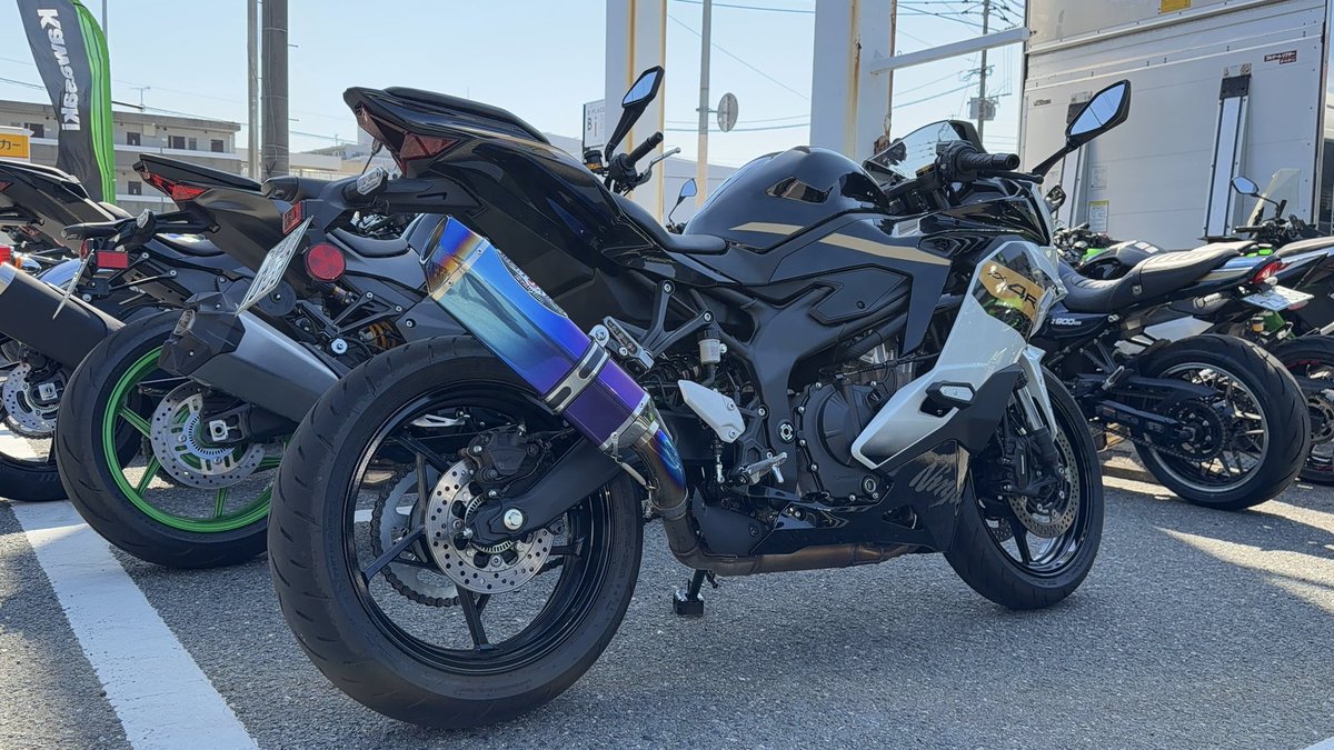 久々にZX4Rに乗りました。 400cc4気筒からしか得られない栄養素は確実