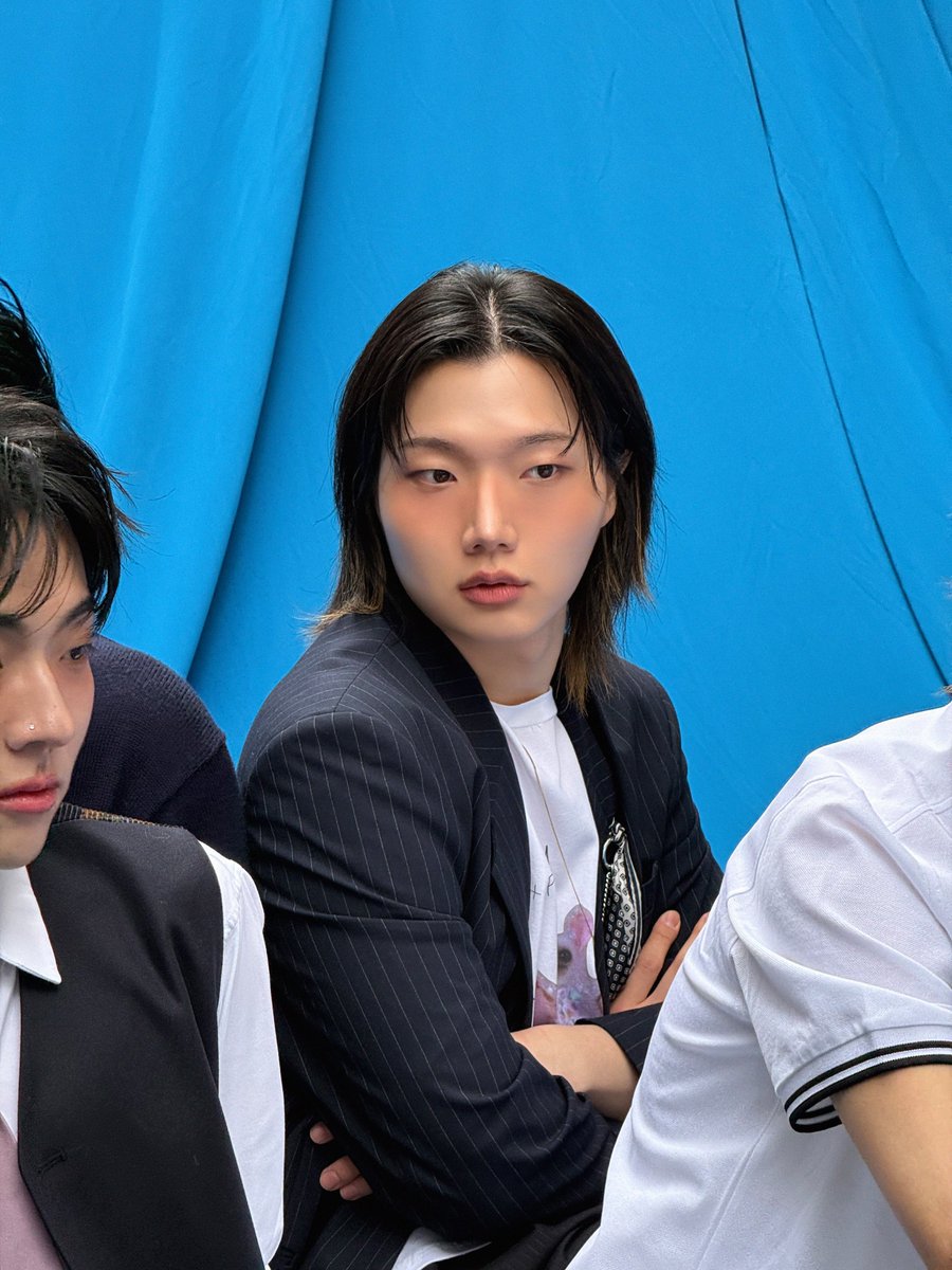 DragonPony_'s tweet photo. 👔🎐🩵

#DragonPony #드래곤포니 https://t.co/2gxb520bh1