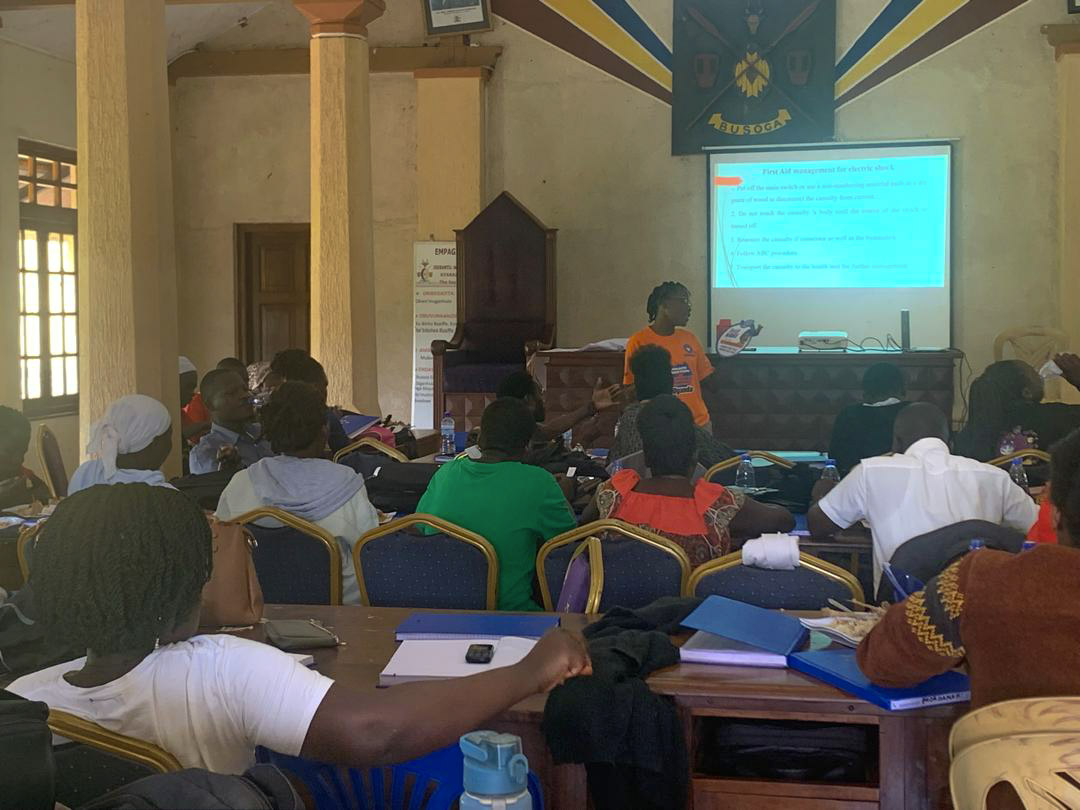 Coherinet2's tweet photo. Strengthening community health systems starts with empowering frontline workers.
During a recent training in Jinja City, Community Health Extension Workers were introduced to the Aunt KAKI toll-free helpline for accurate, confidential sexual and reproductive health information. https://t.co/z80Kt0A1lt
