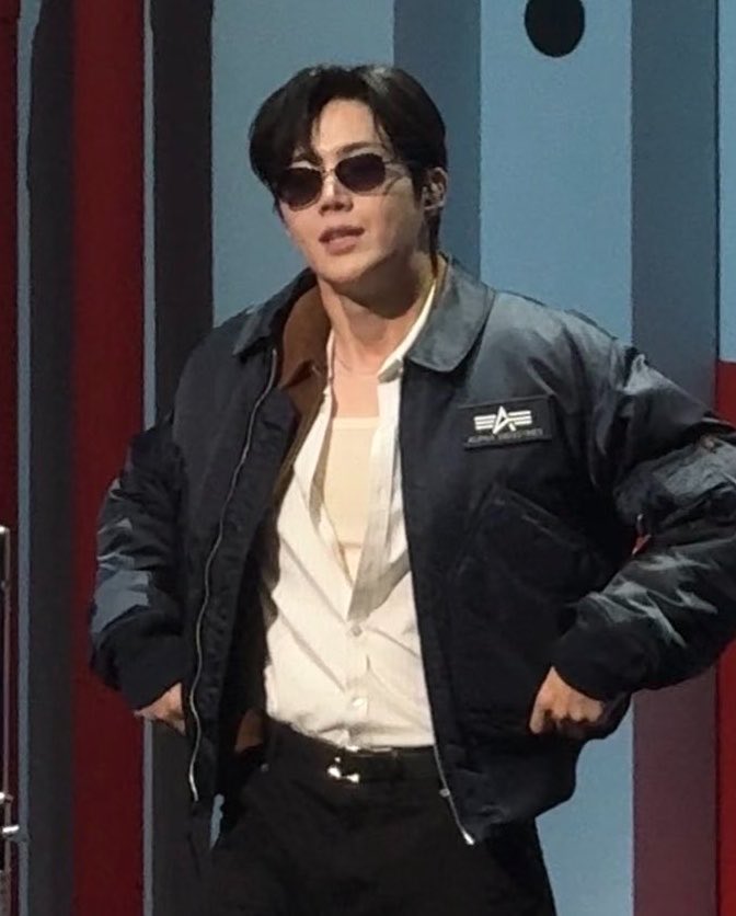 자까 tweet media