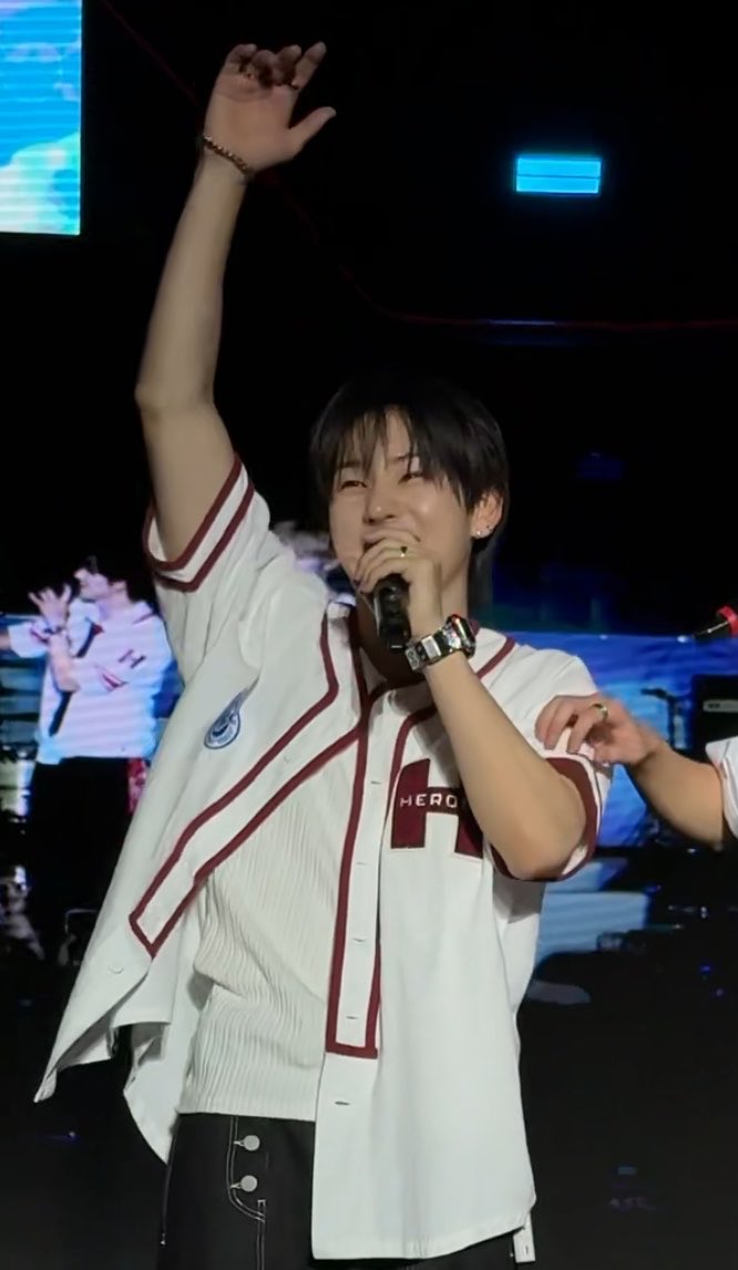 락이ꉂ `ᗜ´ฅ୭ tweet media