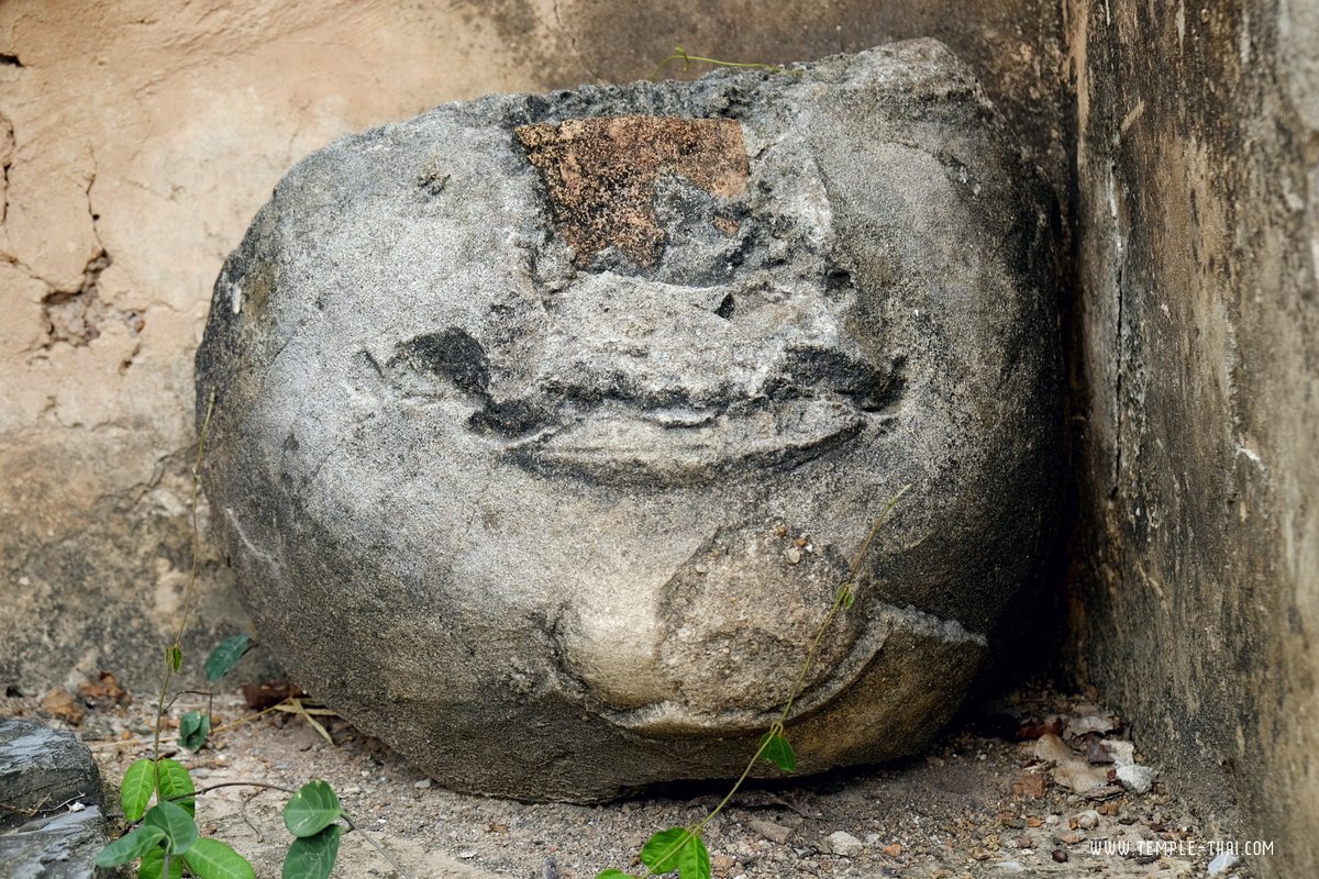 thai_temples1's tweet photo. Wat Phra Yuen (วัดพระยืน), the Temple of the Standing Buddha, is located within the Sukhothai Historical Park.

Its body (made of bricks covered in stucco) is preserved, while its detached head sits at its feet.

https://t.co/7DlbA916Db https://t.co/1gzJVahbo9