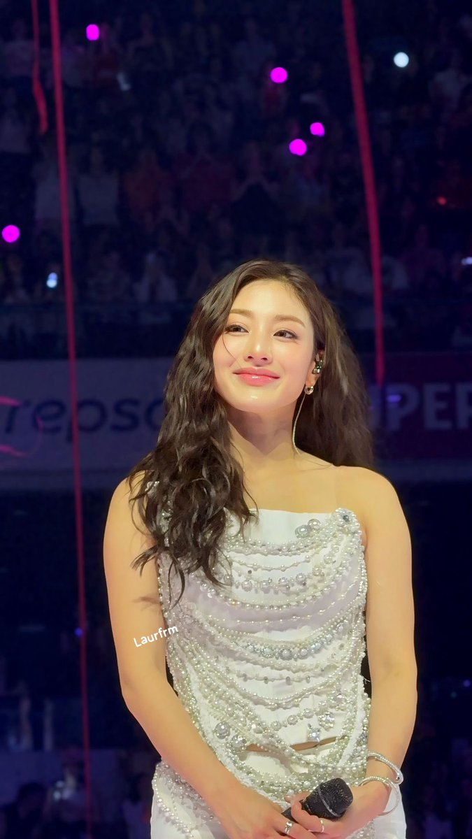 jihyo pics tweet media
