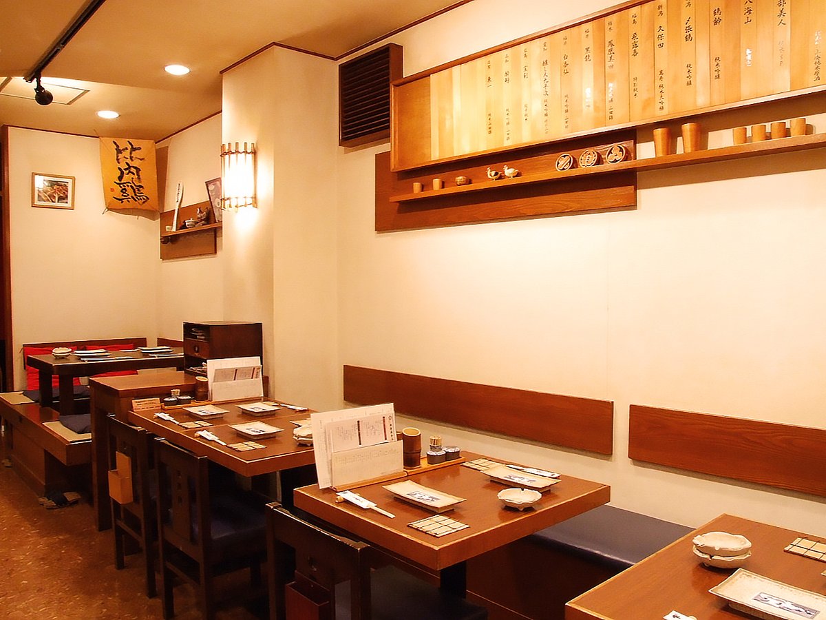ddlocation3073's tweet photo. 実は…ViVi2026年6月号に【えびす 今井屋總本店】が登場しています。

「焼鳥最高～」と、職人技が光る比内地鶏を堪能してくださった姿、まさに #NEWKAWAII と思いました🧡

📍 店舗情報
えびす 今井屋總本店
〒150-0021 東京都渋谷区恵比寿西１丁目７−１１

✨ お店の特徴
【内装】
 白木を基調にどこか懐かしさを感じる店内は、都会の喧騒を忘れさせる落ち着いた上質な和の空間。
1Fはカウンター、2~3Fには接待にもご活用いただける大小の個室席をご用意しております。

【料理】
“究極の地鶏”と呼ばれる秋田県産の雌の比内地鶏を職人の手で“究極のやきとり”に仕上げます。 全国から取り寄せる旬の野菜や、こだわりの地酒・焼酎とともにご堪能ください。 

#ロケ地 #撮影 #和食 #居酒屋  #聖地巡礼