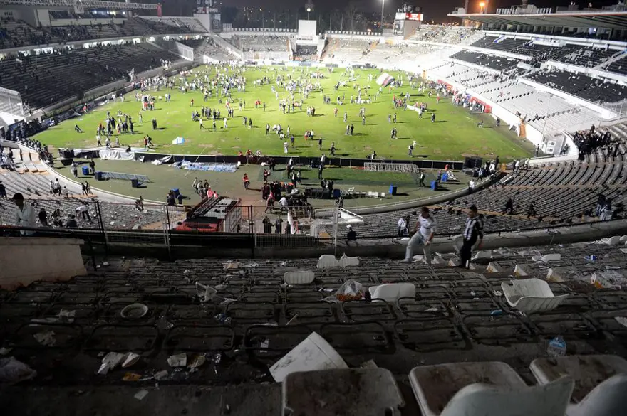 HaberKartali's tweet photo. 📅 Tarihte Bugün: 11 Mayıs 2013

Beşiktaş, Gençlerbirliği maçıyla 66 yıllık mabedi İnönü Stadı'na veda etti. https://t.co/dnYz8ir8UR