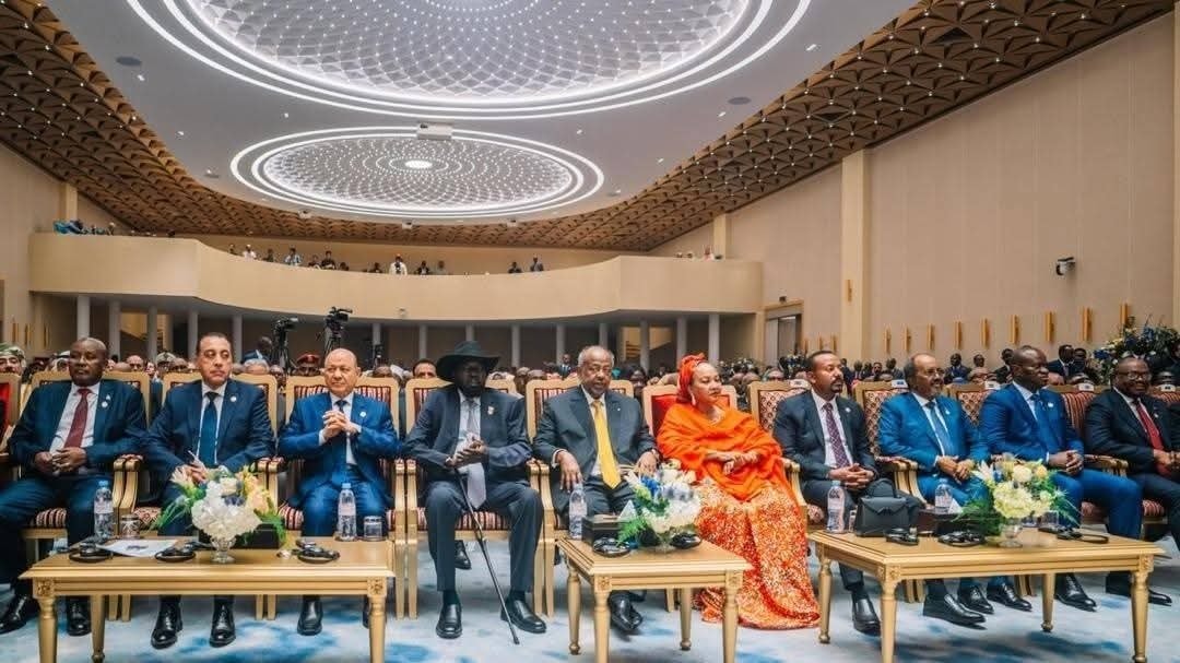 PalaisduPeuple's tweet photo. En ce jour mémorable, la cérémonie officielle d’investiture du Président de la République S.E.M Ismaël Omar Guelleh s'est tenue au Palais du Peuple, un moment solennel et historique marqué par la présence de nombreuses délégations étrangères, chefs d’État et hautes personnalités. https://t.co/ULqADw1A7o