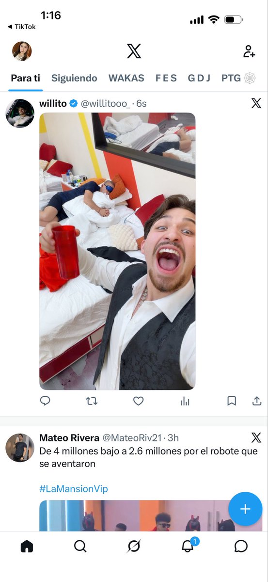 Kochoaa5's tweet photo. Como quisiera q siguiera el reality😭😭 https://t.co/bMTutfOHAi