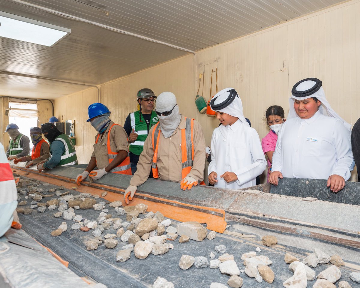 ♻️
جانب من زيارة سفراء أهداف التنمية المستدامة إلى موقع شركة الأولية لإعادة التدوير بمنطقة روضة راشد، للتعرّف على آليات التشغيل والأعمال التي تنفذها الشركة في مجال إعادة التدوير.

<a href="/sdg_qatar/">سفراء أهداف التنمية المستدامة | SDG Ambassadors</a>
