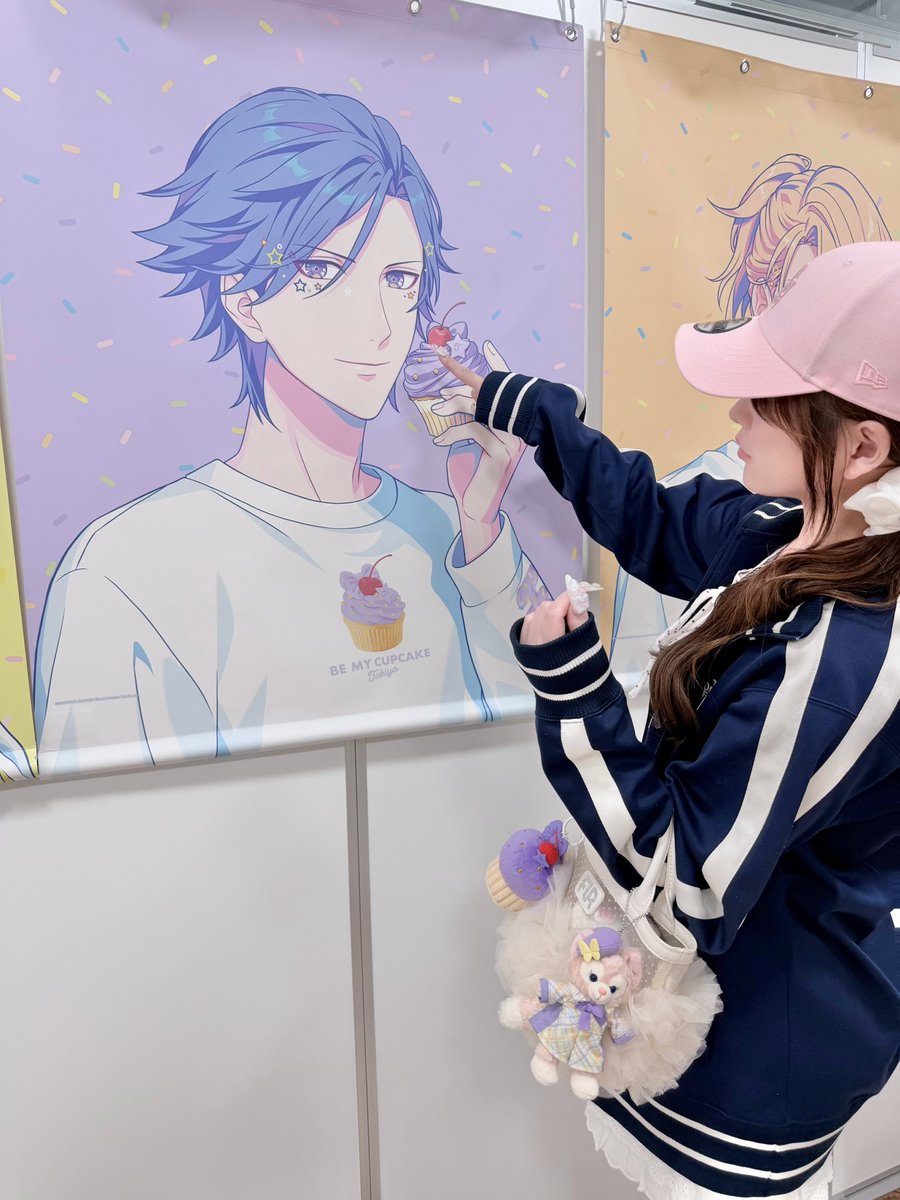 とりよりさん 今年も🧁💜 運良く早い整番だったからもっと買えばよかったと後悔(ᐡ