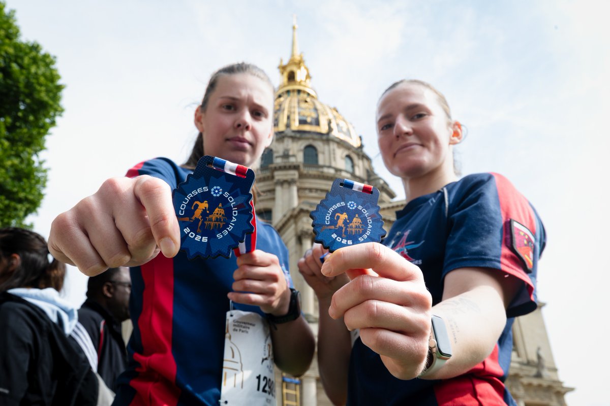 PompiersParis's tweet photo. 🚨Hier, la 4e édition des courses solidaires au profit du Bleuet de France a connu un grand succès !

👟Retour en images sur cet évènement dont la vocation première est de soutenir, mais aussi d’honorer, les blessés des Armées.

Félicitations à tous les participants ! 

📸M. Loukachine © BSPP
📸T. De San Lazaro © BSPP