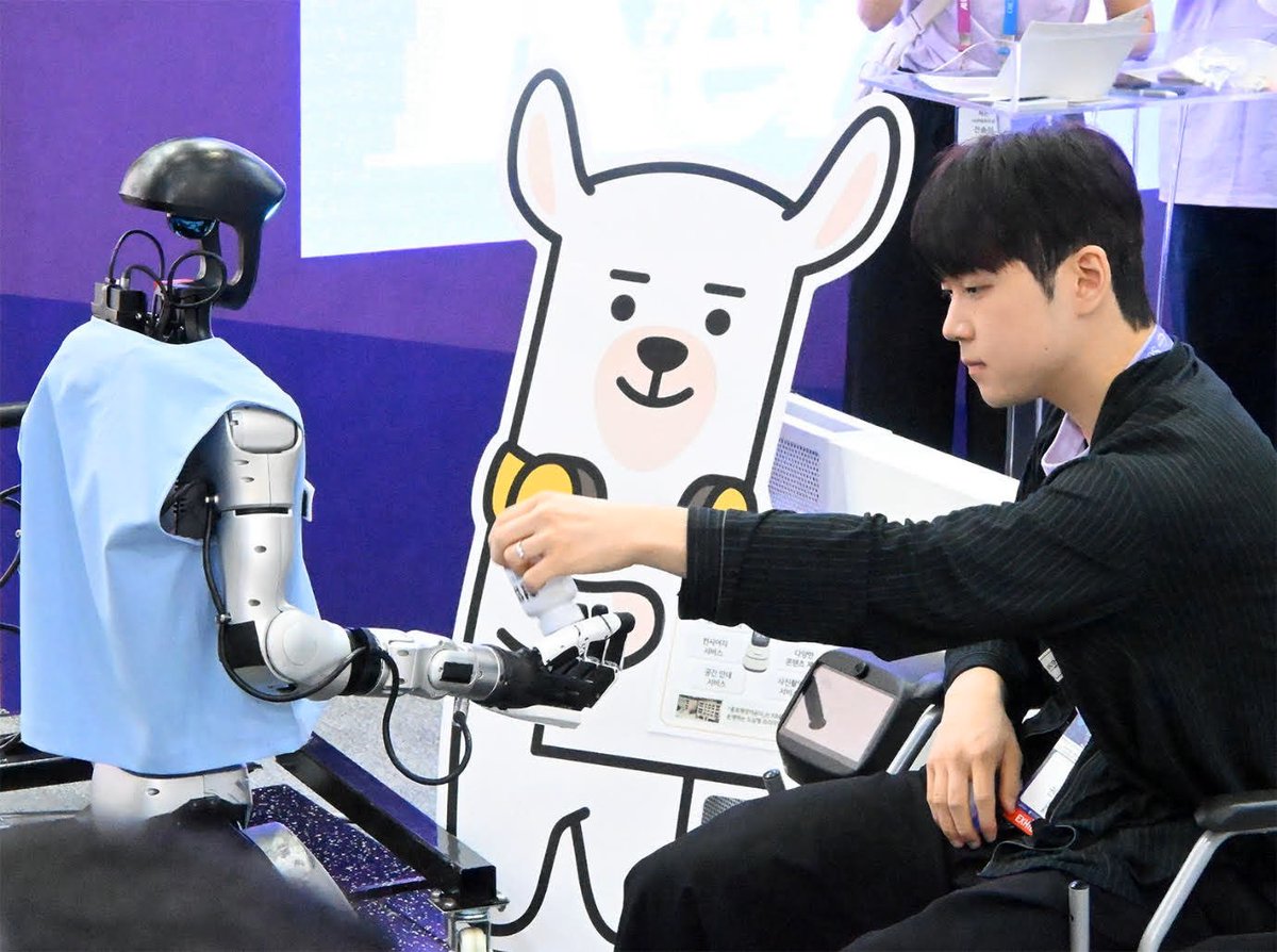 Humanoid Robotics Technology tweet media