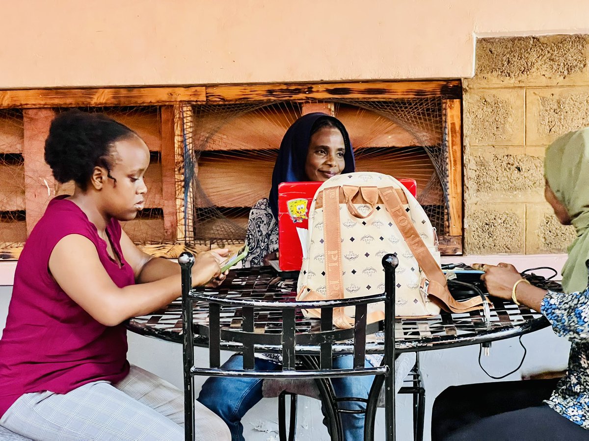 RLabs Uganda tweet media