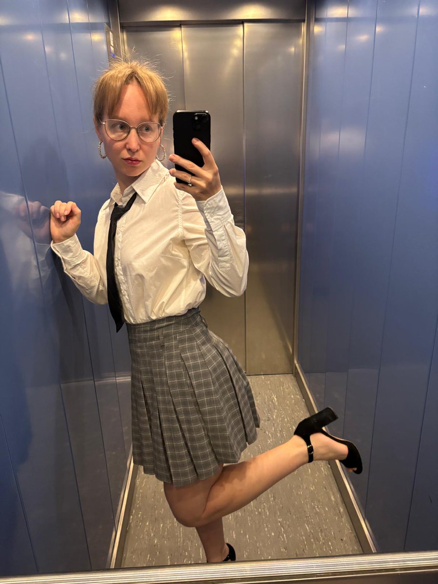 Katya tweet media