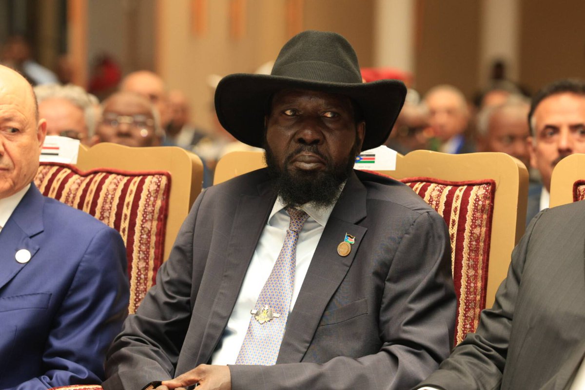 PalaisduPeuple's tweet photo. En ce jour mémorable, la cérémonie officielle d’investiture du Président de la République S.E.M Ismaël Omar Guelleh s'est tenue au Palais du Peuple, un moment solennel et historique marqué par la présence de nombreuses délégations étrangères, chefs d’État et hautes personnalités. https://t.co/05JsCnEfns