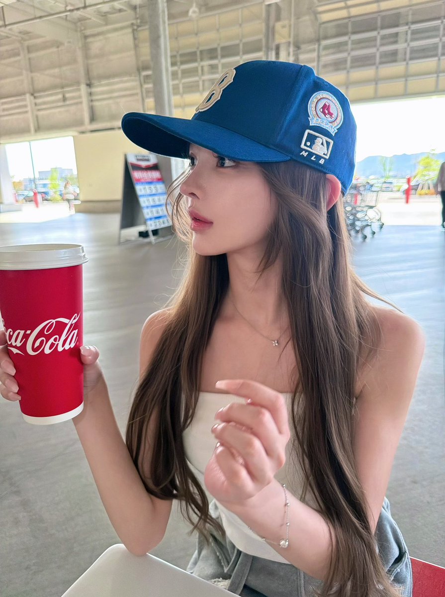 Post by 七瀬カホ on X: 🥤💙