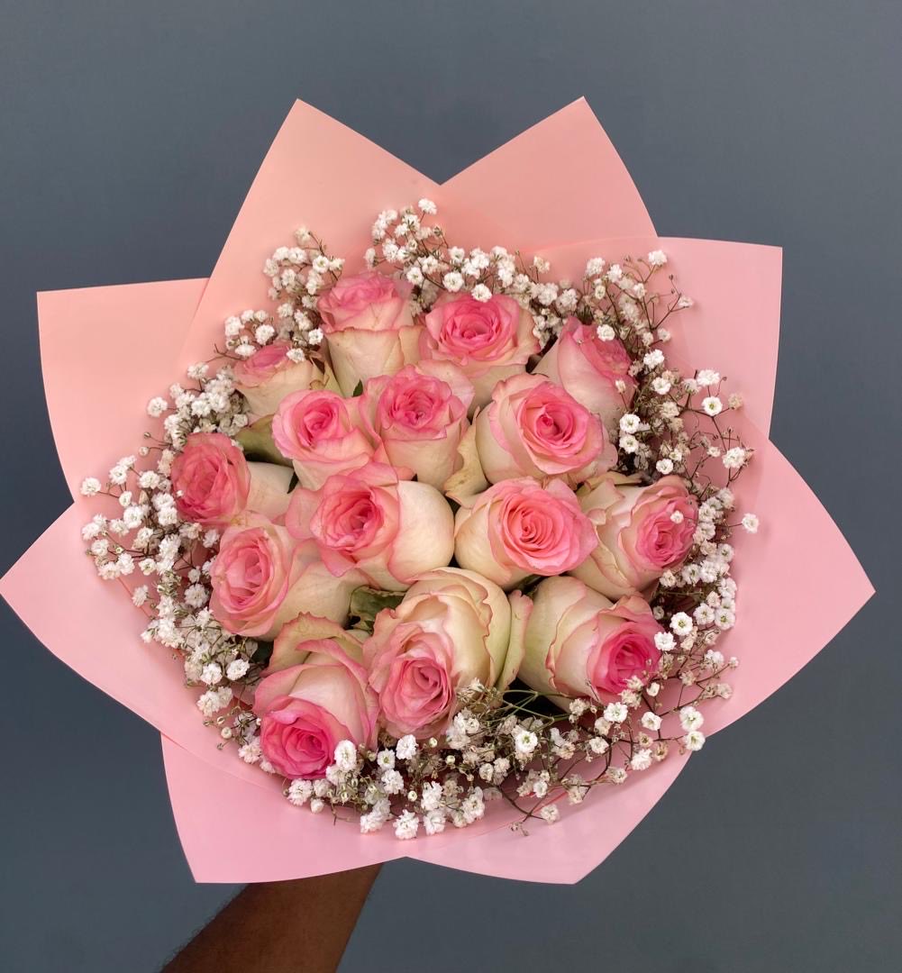 Iyanu sells fresh flowers tweet media