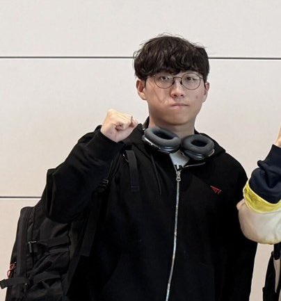 유연 tweet media