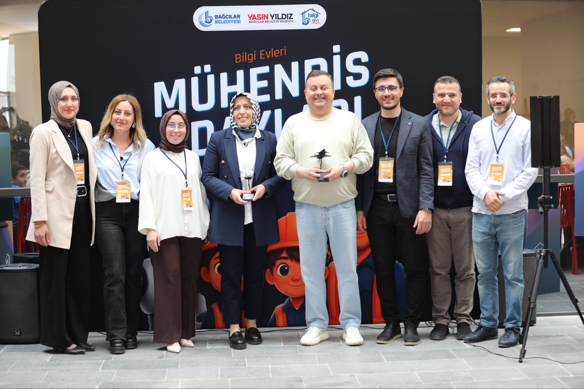 bagcilarbilgi's tweet photo. 🚀 2. Mühendis Adayları Buluşmamızı büyük bir heyecan ve verimlilikle tamamladık!

Öğrencilerimiz, alanında uzman mühendislerle birebir konuşma fırsatı bulurken; merak ettikleri soruları sorma ve mühendislik dünyasını yakından tanıma imkanı elde etti. ⚙️✨ https://t.co/Bw3w1zJABB