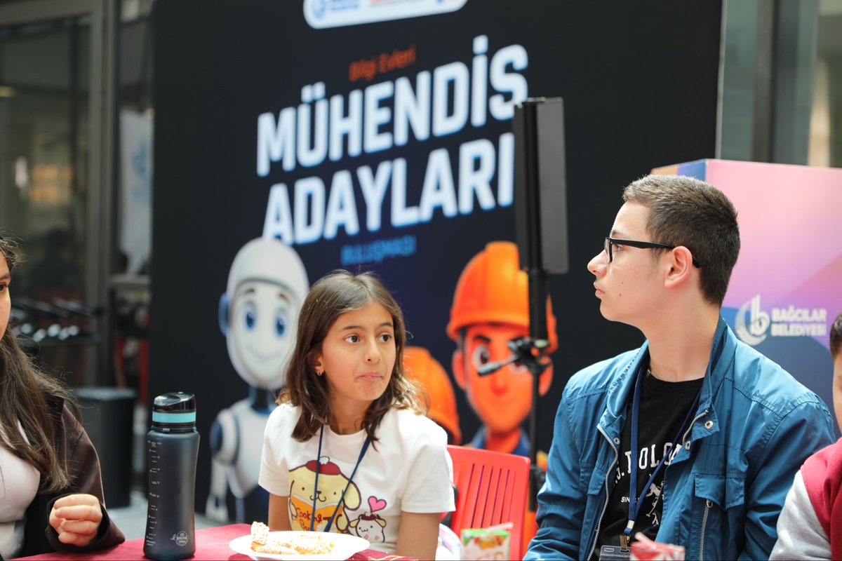 bagcilarbilgi's tweet photo. 🚀 2. Mühendis Adayları Buluşmamızı büyük bir heyecan ve verimlilikle tamamladık!

Öğrencilerimiz, alanında uzman mühendislerle birebir konuşma fırsatı bulurken; merak ettikleri soruları sorma ve mühendislik dünyasını yakından tanıma imkanı elde etti. ⚙️✨ https://t.co/Bw3w1zJABB