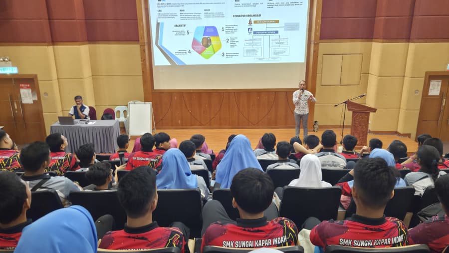 MyIkn's tweet photo. LAWATAN SEMPENA PROGRAM TERAPI VISUAL SMK SUNGAI KAPAR INDAH DI IKN

11 Mei 2026 

#institutkrafnegara
#IKN25tahun
#jommasukikn
#taatsetia https://t.co/5xK6z1jcVH