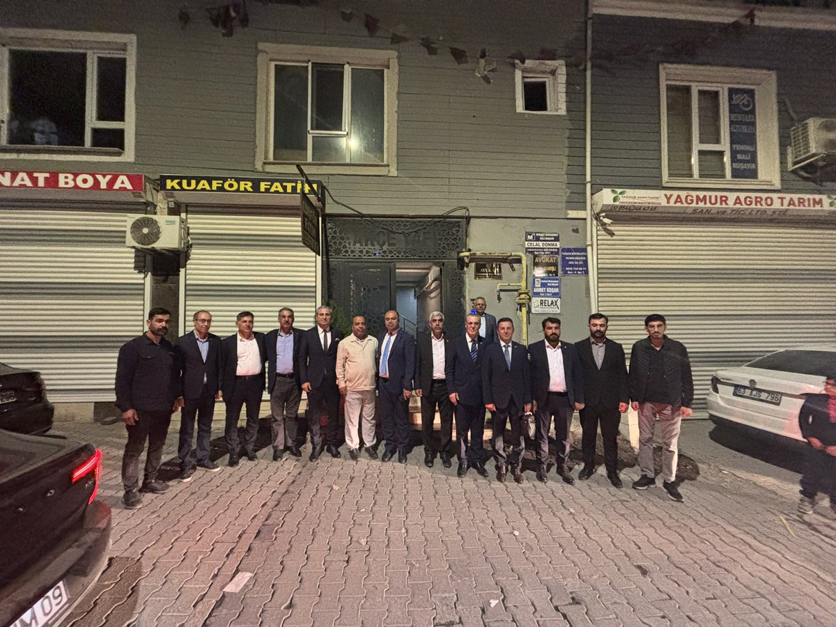 MGDurfa's tweet photo. Derneğimiz, bugün çok kıymetli isimleri ağırlamanın onurunu yaşadı. Yeniden Refah Partisi Genel Başkan Yardımcısı ve Ağrı Tutak Belediye Eski Başkanı Sayın Bülent Osman Osmanağaoğlu, Milli Gençlik Derneğimizin Genel Başkan Yardımcısı Doç. Dr. Sayın Murat Aktaş, Karaköprü Belediye Başkanımız Sayın Nihat Çiftçi, Yeniden Refah Partisi Şanlıurfa İl Başkanı Sayın Ahmet Yetimoğlu, Yeniden Refah Partisi Haliliye İlçe Başkanı Sayın Abdulselam Yıldız ve Karaköprü İlçe Başkanı Sayın Kasım Korkmaz derneğimize anlamlı bir ziyarette bulunmuşlardır. Bu nazik ziyaretleri ve değerli hasbihalleri için kendilerine yürekten teşekkür ederiz.
@ozvatan_ahmet 
@BO_Osmanagaoglu 
@nihatcftc 
@NebiKaplan63