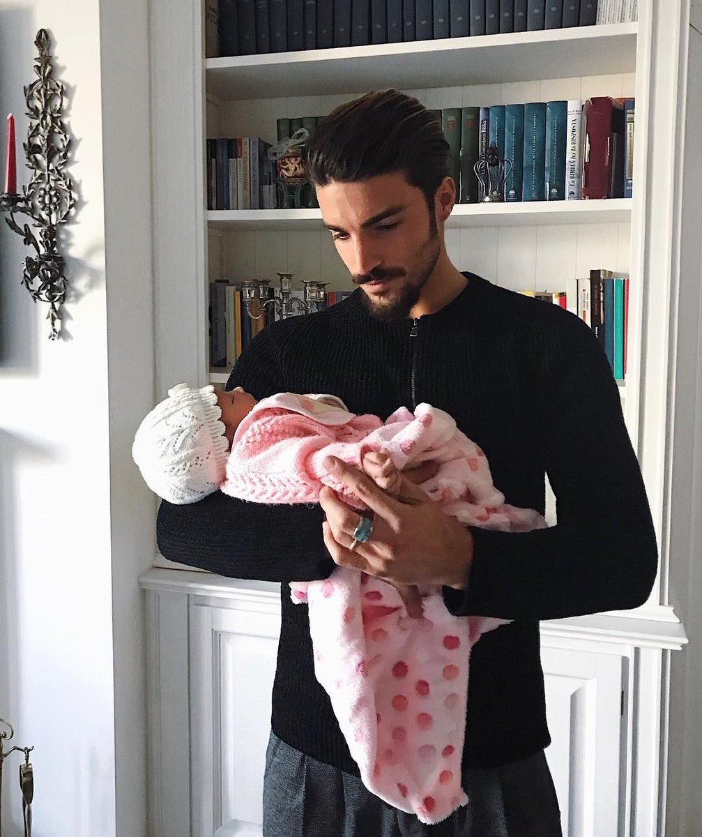 Richards_Luke_'s tweet photo. Creando momentos, con los mellizos, Aidan y Gianna https://t.co/Y0rNppYIgS