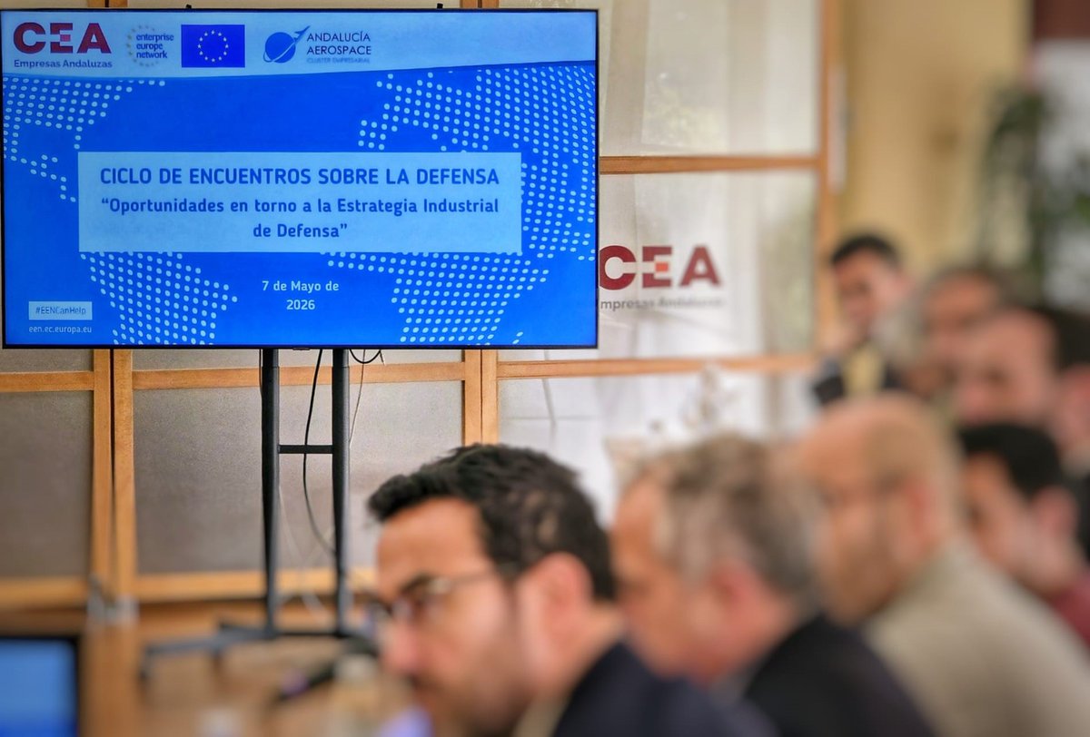 CEAes_'s tweet photo. 🎯Andalucía refuerza su posición estratégica en la nueva industria europea de defensa.

⚡Desde CEA junto a Andalucía Aerospace y de la mano del Ministerio de Defensa citamos a más de 50 empresas en el III Encuentro Técnico y Profesional en Materia de Defensa para analizar ✔️ las oportunidades que puede aprovechar el tejido empresarial andaluz ante la nueva Estrategia Industrial de la Defensa.

🔹 Innovación
🔹 Tecnología
🔹 Empleo de calidad
🔹 Autonomía estratégica

🔝Andalucía cuenta con el talento, la capacidad industrial y los proyectos clave para consolidarse como uno de los grandes polos de referencia en la defensa de España.

@Defensagob @AndAerospace @AGGuillamon @EEN_EU 

#CEAparaTI✨
#Compromiso #Excelencia #Acción #Andalucía #Defensa