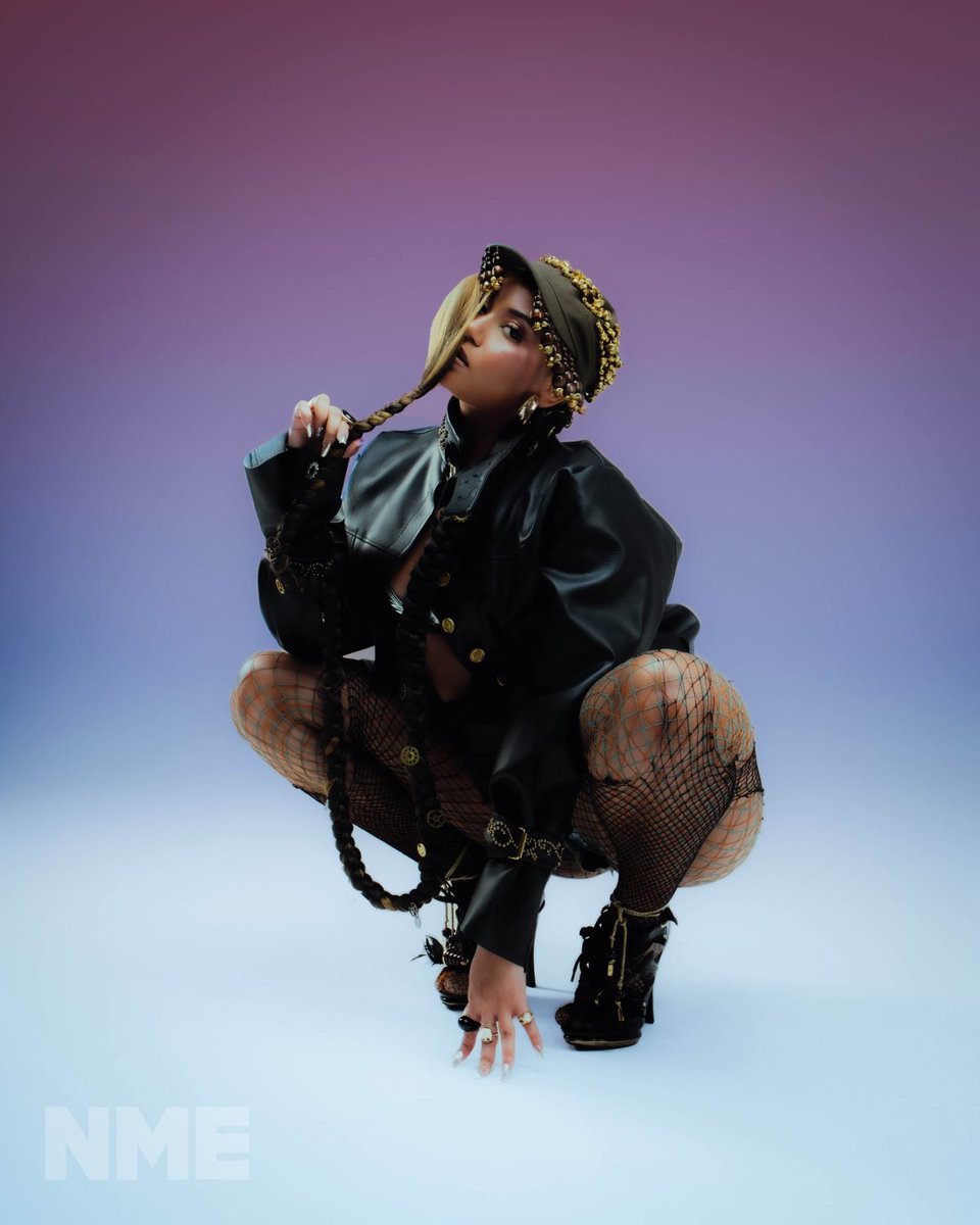 OhemaAkuaK's tweet photo. 🚨 COVER GIRL @moliymusic on @NME magazine 🥹😍 Like I can’t believe this is really real I remember wanting this. So grateful to God for making it possible. 

Read the article here : https://t.co/7IebD08Dav https://t.co/ppG1R9Ztm2