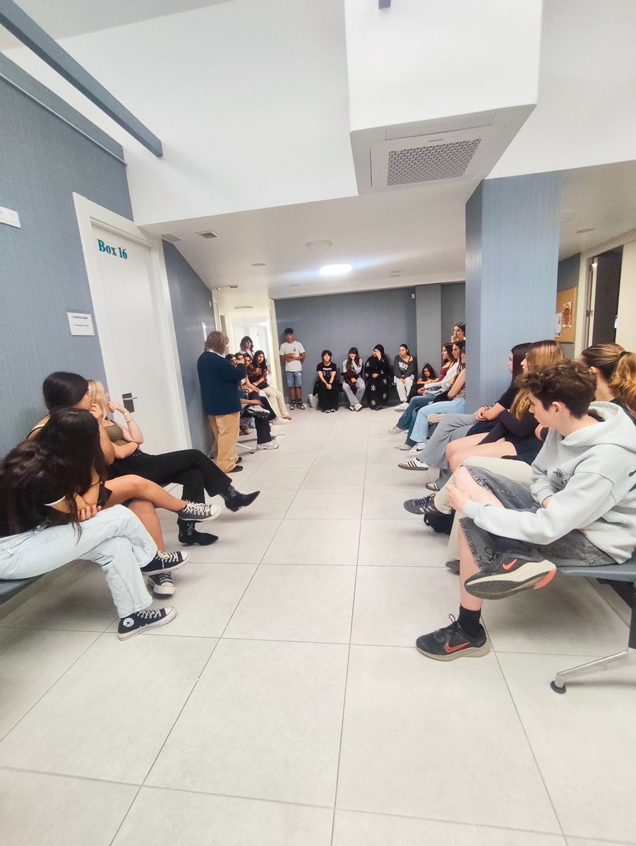 Institut de Sales tweet media